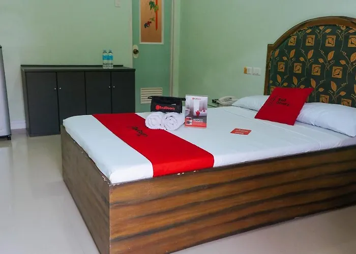 Reddoorz @ Bankal Lapulapu Hotel 2*